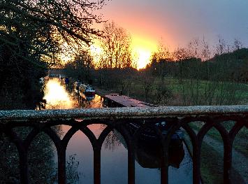 thumb-2014-02-04--CanalSunRise.jpg